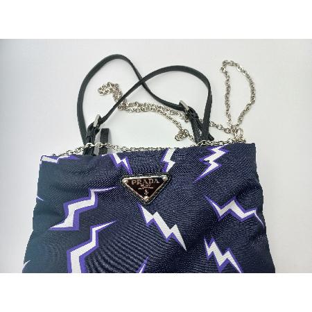 �ֽ���)Prada(�����) �ֽ��� 1BA252 �ﰢ�ΰ� �� ž�ڵ� ���Ϸ� ü�� ��Ʈ�� [û�ֱ�õ������] �̹���3 - ���̺��� �߰���ǰ